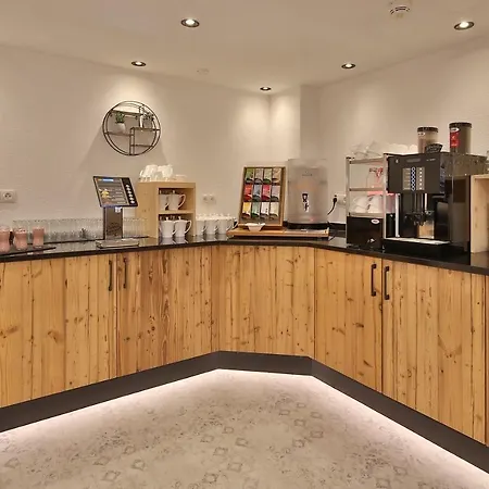 Koehle 4* سيرفاوس