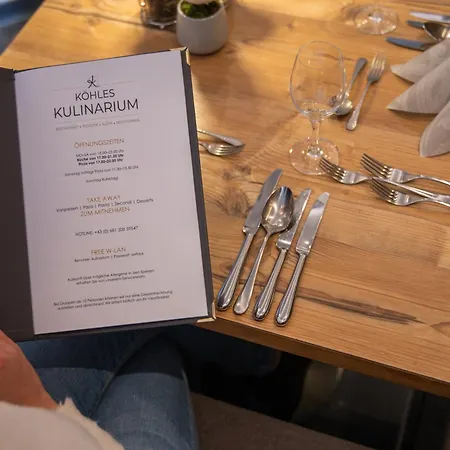 Отель Koehle Серфаус