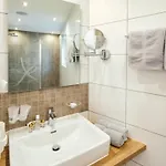 Koehle 4* Serfaus
