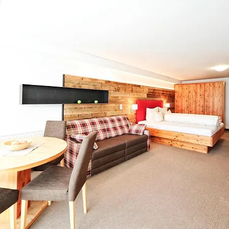 Hotel & Garni Koehle Inklusive Super Sommer Card 2025 Serfaus