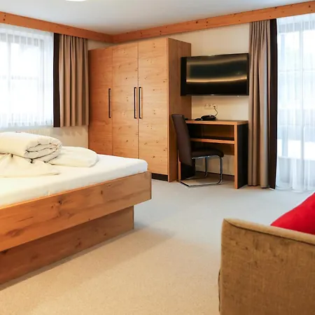 & Garni Koehle Inklusive Super Sommer Card 2025 Hotel Serfaus